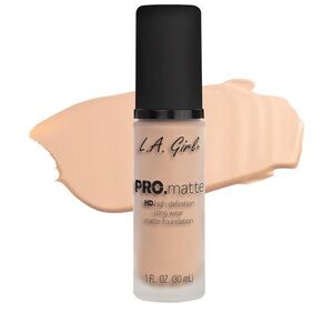 NEW‎ L.A. Girl PRO.Matte Foundation - Porcelain